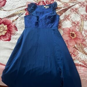 Chic Blue Midi Dress with Lace Detail